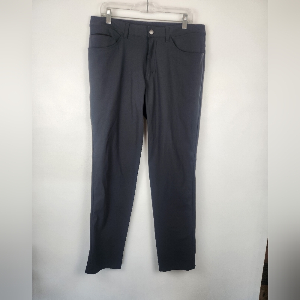 Lululemon ABC Pant Slim - Size 34 x 32 - Black​
